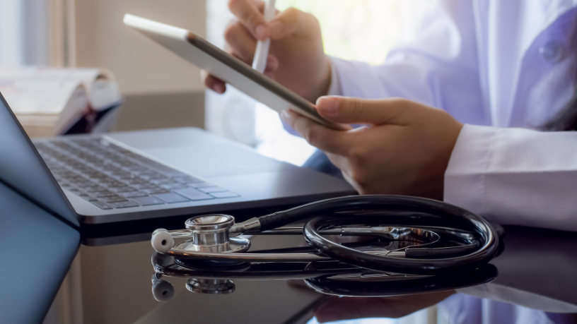 Levar saúde pública de qualidade a regiões isoladas é possível com telemedicina, como defende Dr. Gustavo Khattar de Godoy.