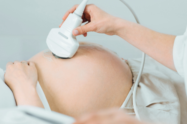 Dra. Thaline Neves explica como a ultrassonografia se destaca como um método acessível e seguro no diagnóstico do câncer.