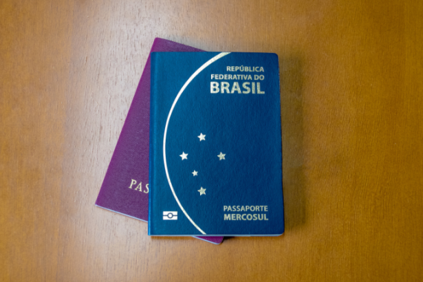 Andrey de Oliveira Pontes apresenta um checklist essencial de documentos para viajar com segurança, tanto em viagens nacionais quanto internacionais.