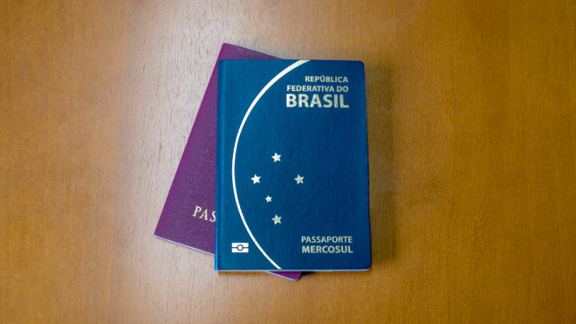 Andrey de Oliveira Pontes apresenta um checklist essencial de documentos para viajar com segurança, tanto em viagens nacionais quanto internacionais.